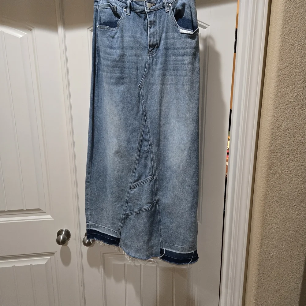 Fashion Nova Blue Maxi Denim Skirt Size XL EUC - Picture 4 of 13